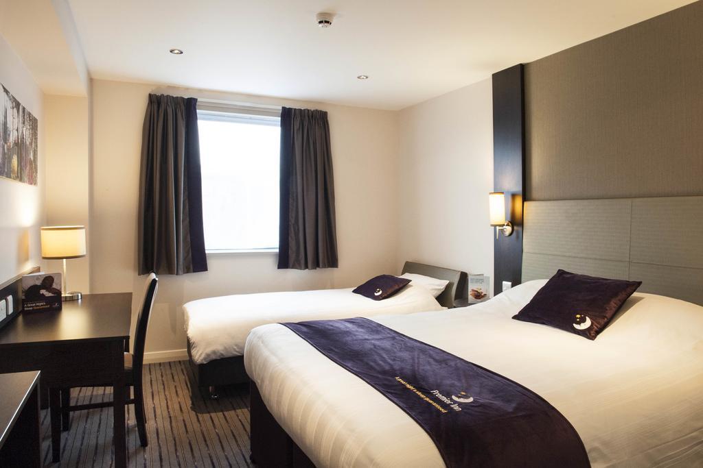Premier Inn Harlow Rom bilde