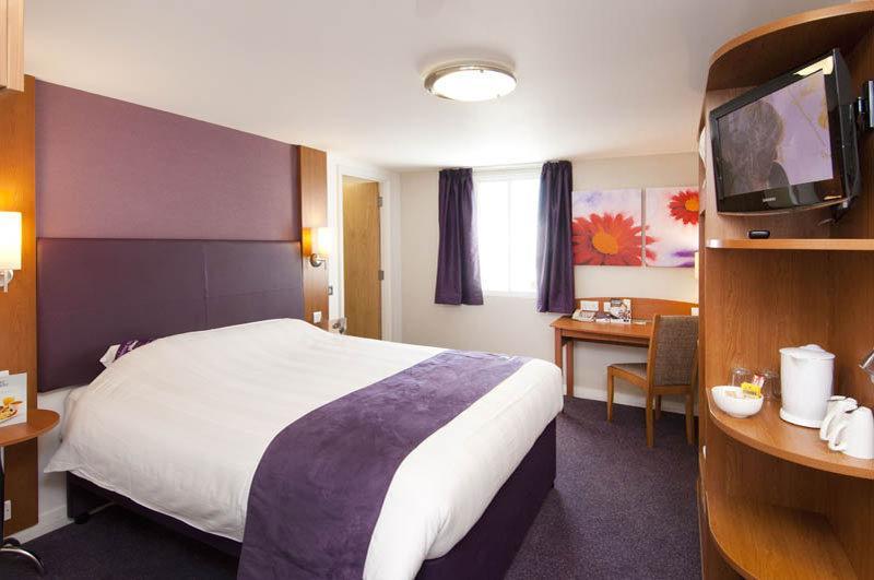 Premier Inn Harlow Eksteriør bilde