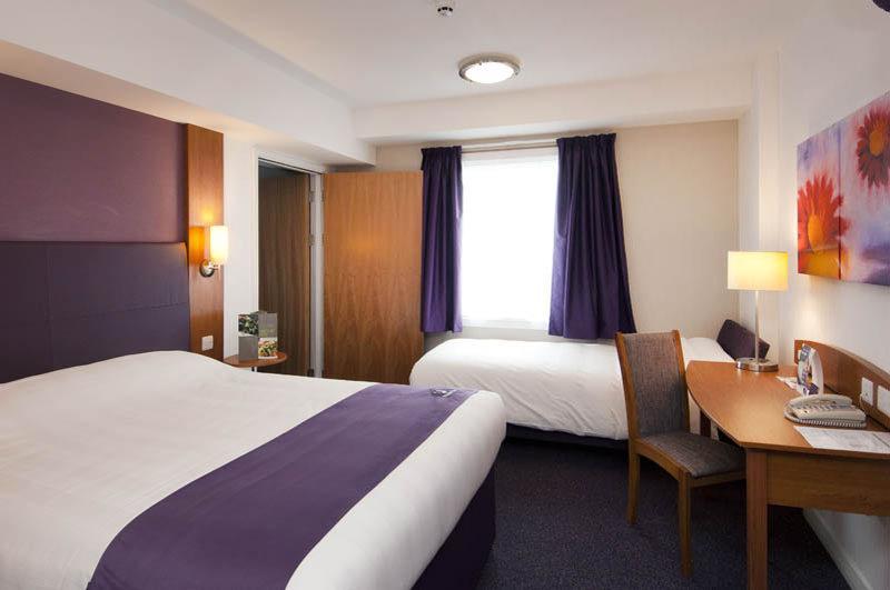 Premier Inn Harlow Eksteriør bilde
