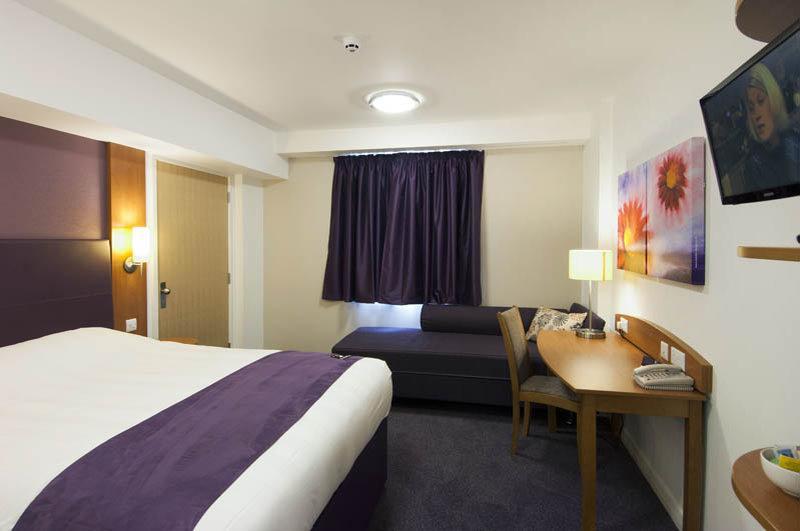 Premier Inn Harlow Eksteriør bilde